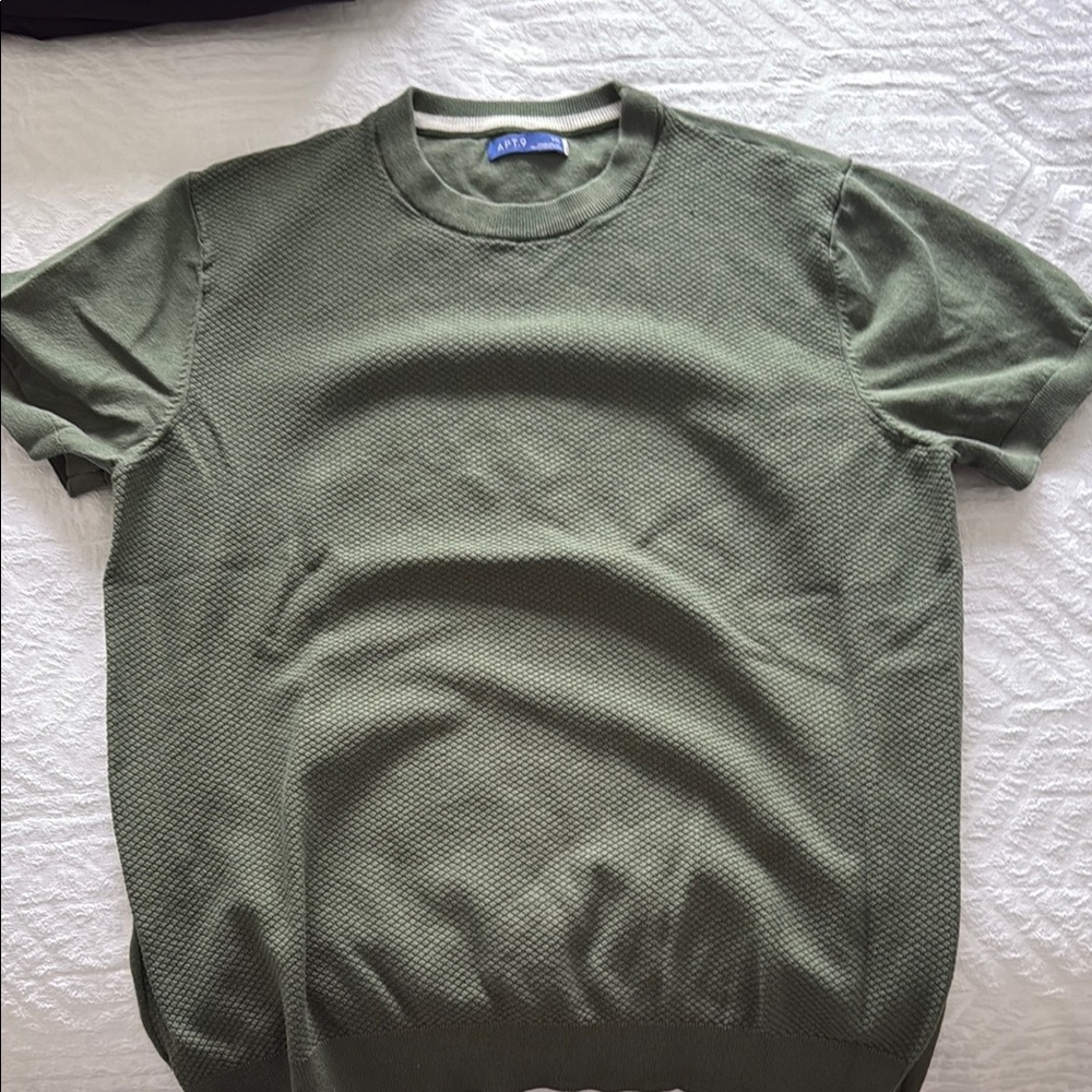 Green Short Sleeve Knit Sweater